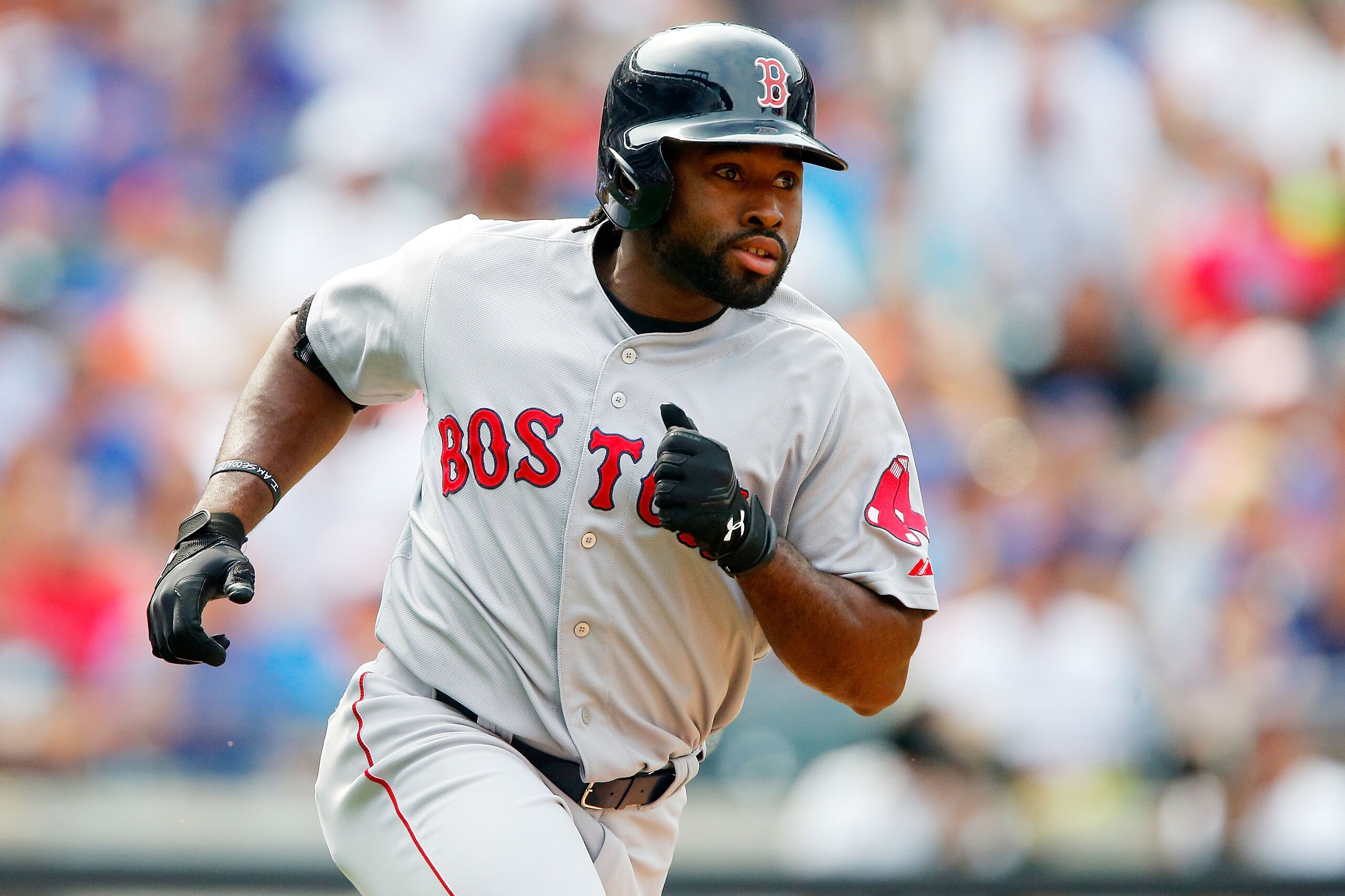 NEW YORK, NY - AUGUST 30:  Jackie Bradley Jr. #25 of the Boston Red Sox in action against the New York Mets at Citi Field on August 30, 2015 in the Flushing neighborhood of the Queens borough of New York City. The Mets defeated the Red Sox 5-4.  (Photo by Jim McIsaac/Getty Images)