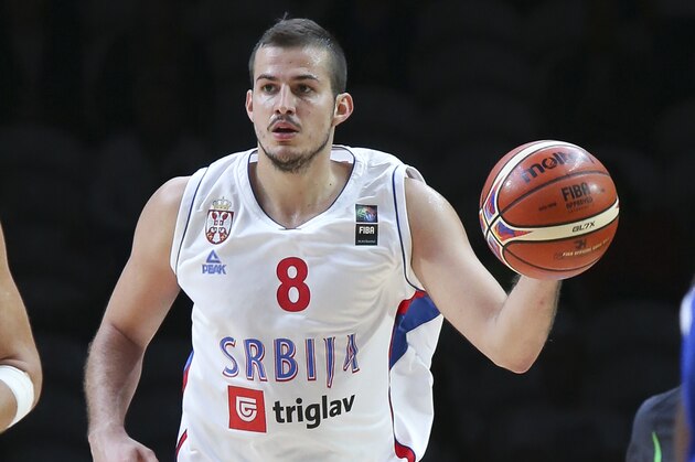 VILLENEUVE D'ASCQ, FRANCE - SEPTEMBER 13: Nemanja Bjelica #8 of Serbia brings the ball up during the EuroBasket Final Phase Round 16 game between Serbia v Finland at Stade Pierre Mauroy on September 13, 2015 in Villeneuve d'Ascq, France. (Photo by Catherine Steenkeste/Getty Images)