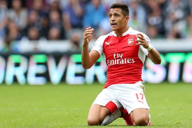 Arsenal's Alexis Sanchez during their English Premier League soccer match between Newcastle United and Arsenal at St James' Park, Newcastle, England, Saturday, Aug. 29, 2015. (AP Photo/Scott Heppell)