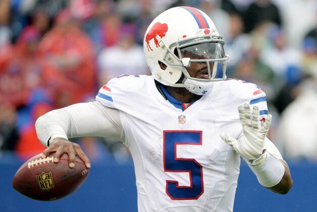 Buffalo Bills quarterback Tyrod Taylor looks to pass downfield against the Indianapolis Colts during the second half of an NFL football game on Sunday, Sept. 13, 2015, in Orchard Park, N.Y. Buffalo won 27-14. (AP Photo/Gary Wiepert)