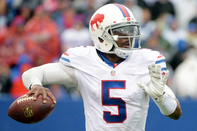 Buffalo Bills quarterback Tyrod Taylor looks to pass downfield against the Indianapolis Colts during the second half of an NFL football game on Sunday, Sept. 13, 2015, in Orchard Park, N.Y. Buffalo won 27-14. (AP Photo/Gary Wiepert)