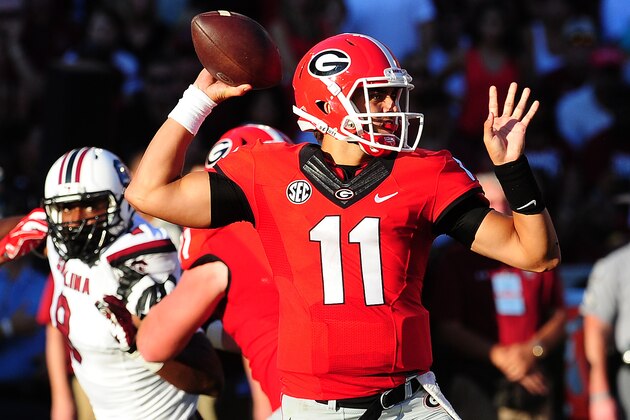 ATHENS, GA - SEPTEMBER 19: Greyson Lambert #11 of the Georgia Bulldogs passes against South Carolina Gamecocks on September 19, 2015 in Atlanta, Georgia. Photo by Scott Cunningham/Getty Images)