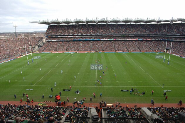 Dublin, IRELAND: General view of the kick off for the start of the RBS Six Nations Rugby Championship match 11 February 2007 , Ireland v France, in Croke Park, Dublin, Ireland. This is the first time the GAA has allowed rugby to be played on the grounds in its history.  AFP PHOTO David Maher / POOL (Photo credit should read DAVID MAHER/AFP/Getty Images)