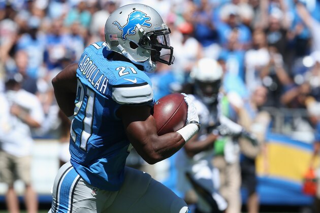 SAN DIEGO, CA - SEPTEMBER 13:  Running back Ameer Abdullah #21 of the Detroit Lions scores a touchdown against the San Diego Chargers at Qualcomm Stadium on September 13, 2015 in San Diego, California.  (Photo by Stephen Dunn/Getty Images)