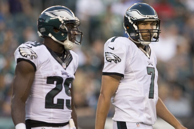 PHILADELPHIA, PA - AUGUST 22: Sam Bradford #7 and DeMarco Murray #29 of the Philadelphia Eagles play in the game against the Baltimore Ravens on August 22, 2015 at Lincoln Financial Field in Philadelphia, Pennsylvania.  (Photo by Mitchell Leff/Getty Images)