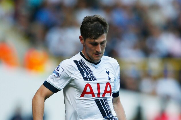 LONDON, ENGLAND - SEPTEMBER 20:  Ben Davies of Tottenham Hotspur in action during the Barclays Premier League match between Tottenham Hotspur and Crystal Palace at White Hart Lane on September 20, 2015 in London, United Kingdom.  (Photo by Harry Engels/Getty Images)