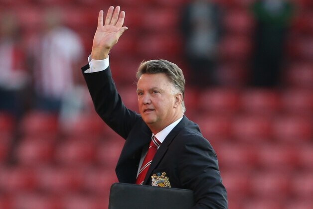 SOUTHAMPTON, ENGLAND - SEPTEMBER 20:  Louis van Gaal Manager of Manchester United waves after the Barclays Premier League match at St Mary's stadium between Southampton and Manchester United on September 20, 2015 in Southampton, United Kingdom.  (Photo by Catherine Ivill - AMA/Getty Images)