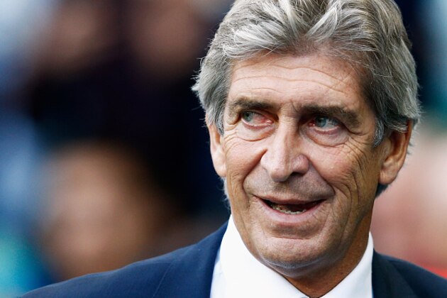 MANCHESTER, ENGLAND - SEPTEMBER 19:  Manuel Pellegrini, Manager of Manchester City looks on during the Barclays Premier League match between Manchester City and West Ham United at Etihad Stadium on September 19, 2015 in Manchester, United Kingdom.  (Photo by Dean Mouhtaropoulos/Getty Images)