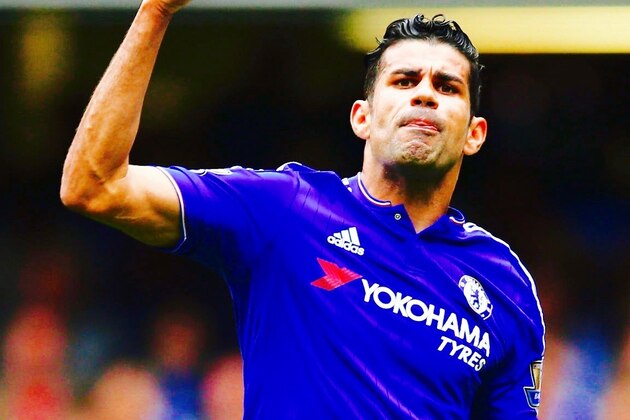 LONDON, ENGLAND - AUGUST 29:  Diego Costa of Chelsea appeals to a linesman during the Barclays Premier League match between Chelsea and Crystal Palace at Stamford Bridge on August 29, 2015 in London, England.  (Photo by Paul Gilham/Getty Images)