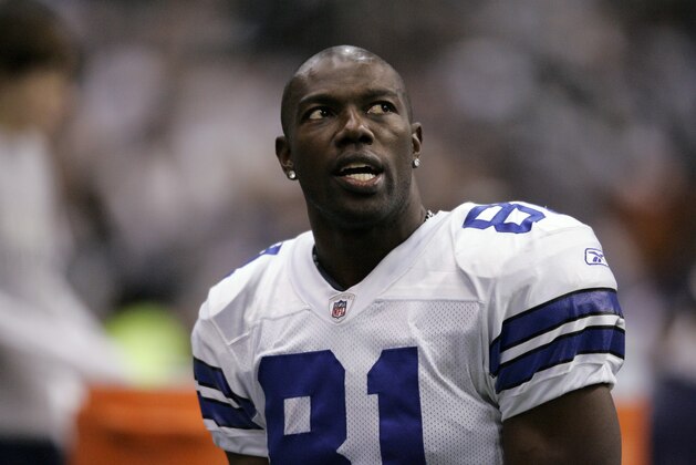 Dallas Cowboys wide receiver Terrell Owens (81) during the fourth quarter of an NFL football game, Sunday, Dec. 14, 2008, in Irving, Texas. (AP Photo/Tony Gutierrez)