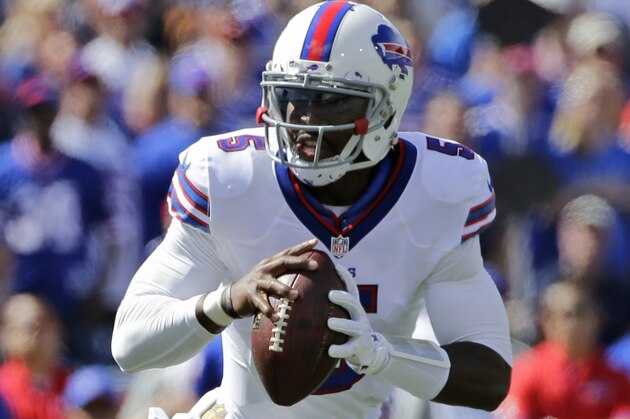 Buffalo Bills quarterback Tyrod Taylor (5) looks to pass against the New England Patriots during the first half of an NFL football game Sunday, Sept. 20, 2015, in Orchard Park, N.Y. (AP Photo/Bill Wippert)