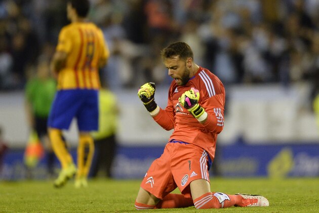 Celta Vigo's goalkeeper Sergio Alvarez celebrates a goal during the Spanish league football match Celta Vigo vs FC Barcelona at the Balaidos stadium in Vigo on September 23, 2015. Celta won the match 4-1. AFP PHOTO / MIGUEL RIOPA (Photo credit should read MIGUEL RIOPA/AFP/Getty Images) Celta Vigo's goalkeeper Sergio Alvarez celebrates a goal during the Spanish league football match Celta Vigo vs FC Barcelona at the Balaidos stadium in Vigo on September 23, 2015. Celta won the match 4-1. AFP PHOTO / MIGUEL RIOPA (Photo credit should read MIGUEL RIOPA/AFP/Getty Images)