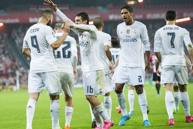 BILBAO, SPAIN - SEPTEMBER 23:  Karim Benzema of Real Madrid CF celebrates after scoring his team's second goal during the La Liga match between Athletic Club Bilbao and Real Madrid CF at San Mames Stadium on September 23, 2015 in Bilbao, Spain.  (Photo by Juan Manuel Serrano Arce/Getty Images)