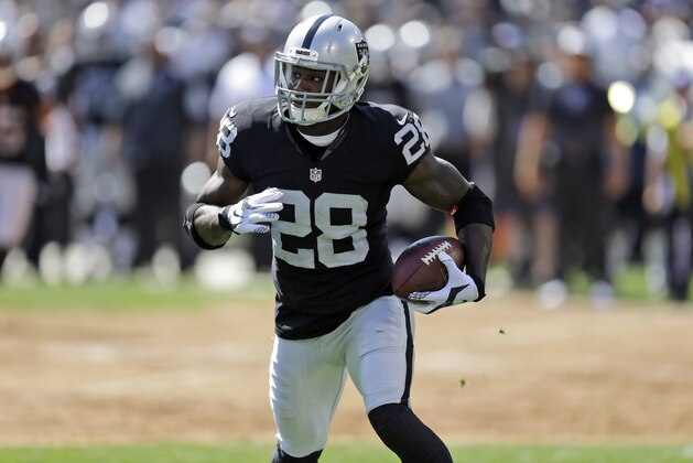 Oakland Raiders' Latavius Murray (28) in action against the Baltimore Ravens during the first half of an NFL football game Sunday, Sept. 20, 2015, in Oakland , Calif. (AP Photo/Ben Margot)
