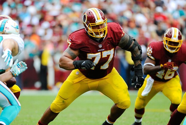 Sep 13, 2015; Landover, MD, USA; Washington Redskins guard Shawn Lauvao (77) prepares to block against the Miami Dolphins during the first half at FedEx Field. Mandatory Credit: Brad Mills-USA TODAY Sports