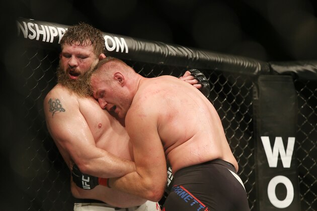 SAITAMA, JAPAN - SEPTEMBER 27:  Josh Barnett of USA (R) attempts to a takedown against Roy Nelson of USA in their heavyweight bought during UFC Fight Night at Saitama Super Arena on September 27, 2015 in Saitama, Japan.  (Photo by Ken Ishii/Getty Images)