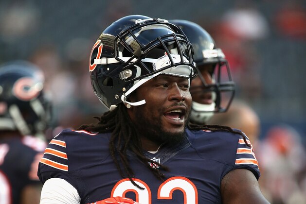 CHICAGO, IL - SEPTEMBER 03: Pernell McPhee #92 of the Chicago Bears participates in warm-ups before a preseason game against the Cleveland Browns at Soldier Field on September 3, 2015 in Chicago, Illinois.  (Photo by Jonathan Daniel/Getty Images)