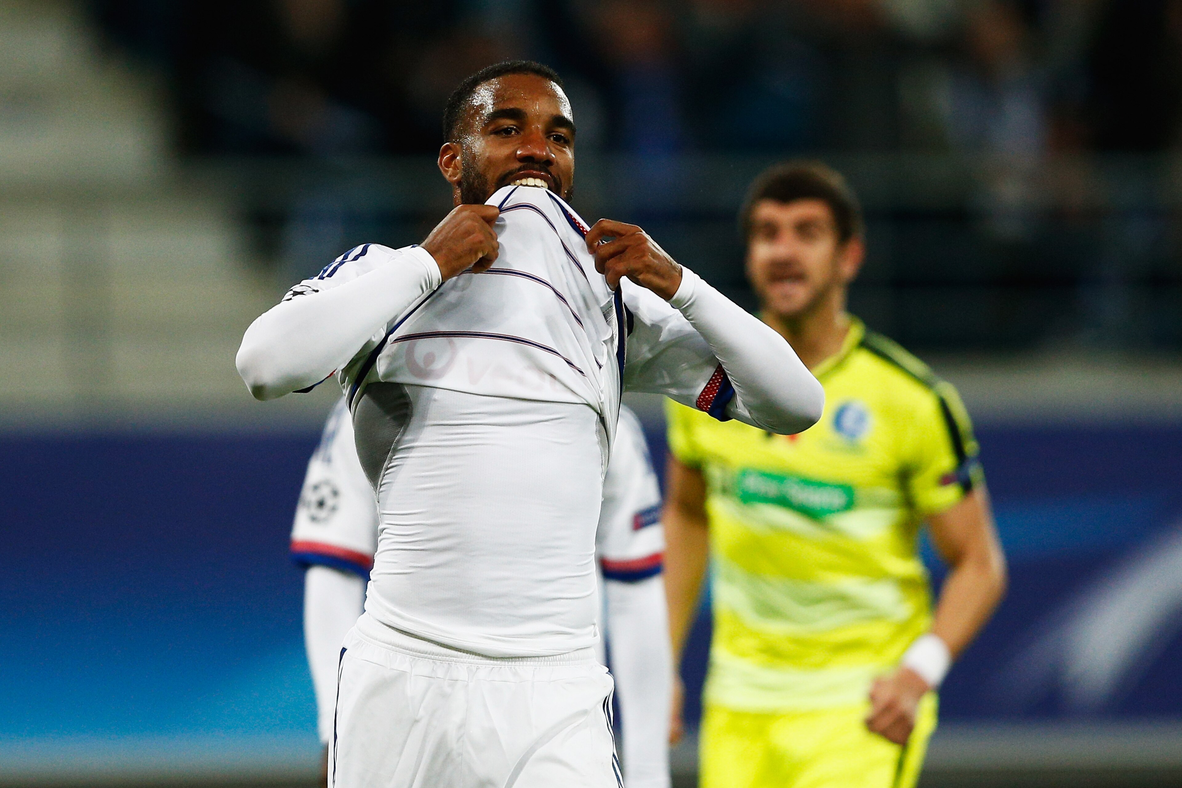 GENT, BELGIUM - SEPTEMBER 16: Alexandre Lacazette of Lyon reacts after missing a penalty in the final minutes during the UEFA Champions League Group H match between KAA Gent and Olympique Lyonnais held at Ghelamco Arena on September 16, 2015 in Gent, Belgium. (Photo by Dean Mouhtaropoulos/Getty Images) GENT, BELGIUM - SEPTEMBER 16: Alexandre Lacazette of Lyon reacts after missing a penalty in the final minutes during the UEFA Champions League Group H match between KAA Gent and Olympique Lyonnais held at Ghelamco Arena on September 16, 2015 in Gent, Belgium. (Photo by Dean Mouhtaropoulos/Getty Images)