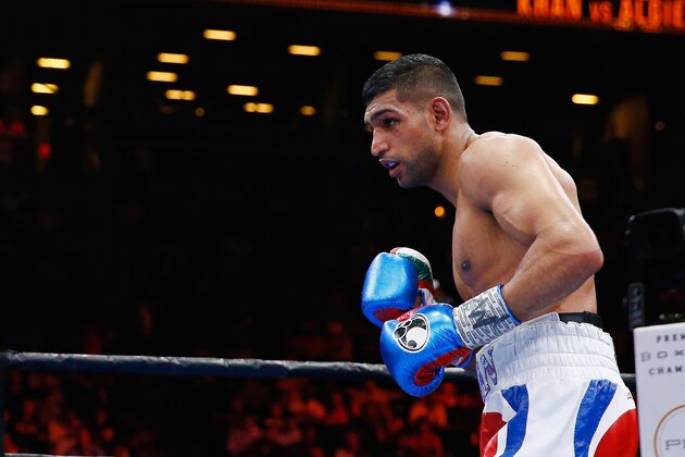 NEW YORK, NY - MAY 29:  Amir Khan in action against Chris Algieri during their Welterweight bout at Barclays Center of Brooklyn on May 29, 2015 in New York City.  (Photo by Al Bello/Getty Images)