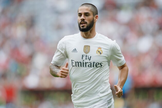 MUNICH, GERMANY - AUGUST 04:  Isco of Real Madrid runs during the Audi Cup 2015 match between Real Madrid and Tottenham Hotspur at Allianz Arena on August 4, 2015 in Munich, Germany.  (Photo by Boris Streubel/Getty Images)