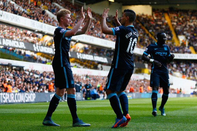 LONDON, ENGLAND - SEPTEMBER 26:  Kevin de Bruyne (L) of Manchester City celebrates scoring his team's first goal with his team mate Sergio Aguero (R) during the Barclays Premier League match between Tottenham Hotspur and Manchester City at White Hart Lane on September 26, 2015 in London, United Kingdom.  (Photo by Julian Finney/Getty Images)
