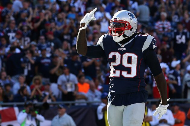 FOXBORO, MA - SEPTEMBER 27:  LeGarrette Blount #29 of the New England Patriots celebrates after scoring a touchdown against the Jacksonville Jaguars at Gillette Stadium on September 27, 2015 in Foxboro, Massachusetts.  (Photo by Maddie Meyer/Getty Images)