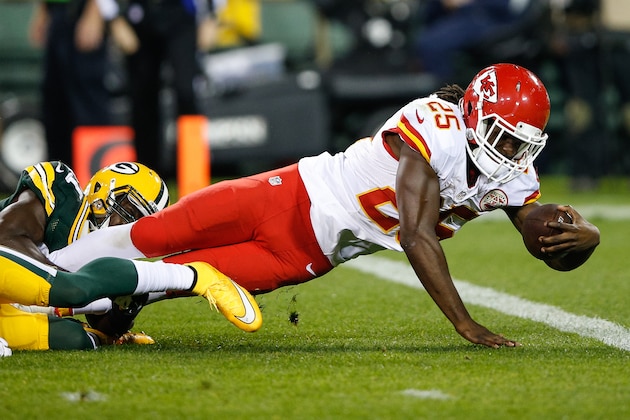 GREEN BAY, WI - SEPTEMBER 28:  Jamaal Charles #25 of the Kansas City Chiefs leaps toward the endzone for a touchdown in the second quarter against the Green Bay Packers at Lambeau Field on September 28, 2015 in Green Bay, Wisconsin.  (Photo by Joe Robbins/Getty Images)