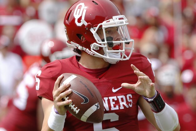 Oklahoma quarterback Baker Mayfield (6) looks to pass against Tulsa during the third quarter of an NCAA college football game in Norman, Okla., Saturday, Sept. 19, 2015. Oklahoma won 52-38. (AP Photo/Alonzo Adams)
