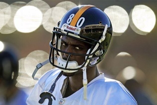 Newly signed Pittsburgh Steelers wide receiver Plaxico Burress (80) appears during NFL football practice, Wednesday, Nov. 21, 2012, in Pittsburgh. Burress returned to the team that drafted him a dozen years ago on Wednesday hungry, humble and eager to prove there's still some life left in a career that's never quite lived up to his own outsized expectations. (AP Photo/Gene J. Puskar)