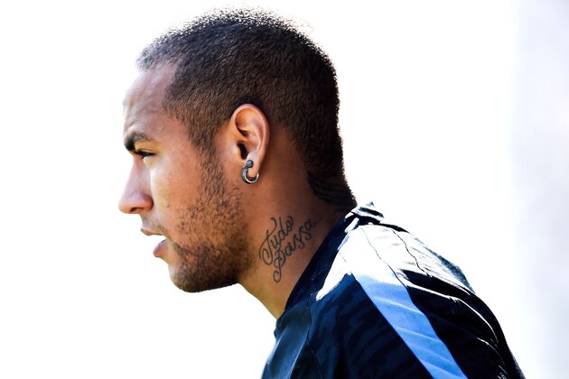 BARCELONA, SPAIN - SEPTEMBER 28:  Neymar of FC Barcelona looks on during a training session ahead of their UEFA Champions League Group E match against Bayern 04 Leverkusen at Ciutat Esportiva on September 28, 2015 in Barcelona, Spain.  (Photo by David Ramos/Getty Images)