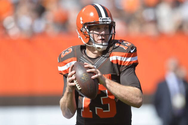 Cleveland Browns quarterback Josh McCown (13) looks to pass during an NFL football game against the Oakland Raiders Sunday, Sept. 27, 2015, in Cleveland. Oakland won 27-20. (AP Photo/David Richard)