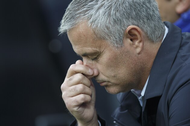 NEWCASTLE UPON TYNE, ENGLAND - SEPTEMBER 26: Jose Mourinho Manager of Chelsea during the Barclays Premier League match between Newcastle United and Chelsea at St James' Park on September 26, 2015 in Newcastle upon Tyne, United Kingdom.  (Photo by Steve Welsh/Getty Images)