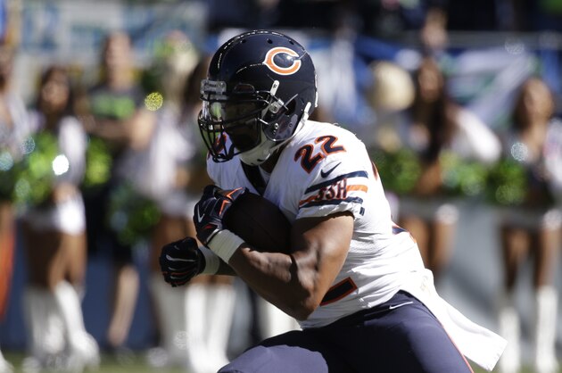 Chicago Bears running back Matt Forte carries the ball in the first half of an NFL football game against the Seattle Seahawks, Sunday, Sept. 27, 2015, in Seattle. (AP Photo/Elaine Thompson)