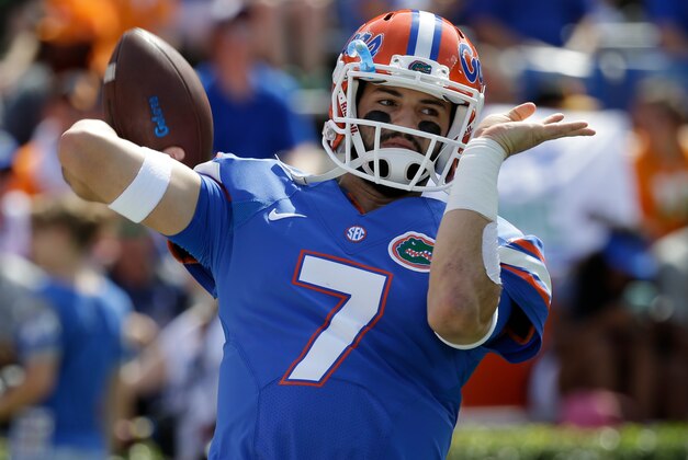 Florida quarterback Will Grier (7) warms up before an NCAA college football game against Tennessee, Saturday, Sept. 26, 2015, in Gainesville, Fla. (AP Photo/John Raoux)