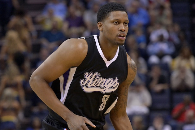 Sacramento Kings forward Rudy Gay (8) plays in the first half of an NBA basketball game against the Memphis Grizzlies Monday, March 30, 2015, in Memphis, Tenn. (AP Photo/Brandon Dill)