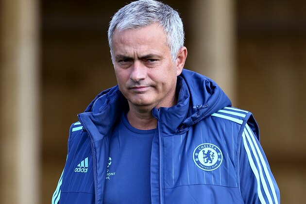 COBHAM, ENGLAND - SEPTEMBER 28:  Jose Mourinho manager of Chelsea during a training session at Chelsea Training Ground on September 28, 2015 in Cobham, England.  (Photo by Jordan Mansfield/Getty Images)