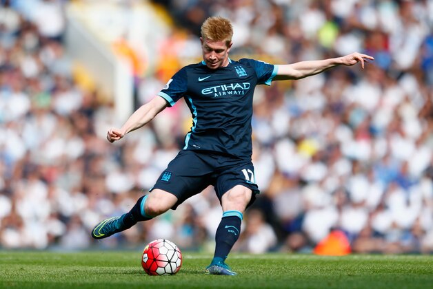 LONDON, ENGLAND - SEPTEMBER 26: Kevin de Bruyne of Manchester City in action during the Barclays Premier League match between Tottenham Hotspur and Manchester City at White Hart Lane on September 26, 2015 in London, United Kingdom.  (Photo by Julian Finney/Getty Images)
