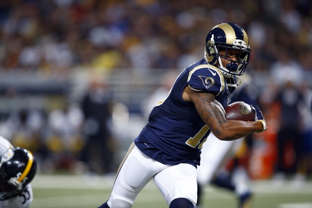 St. Louis Rams wide receiver Chris Givens runs with the ball during the fourth quarter of an NFL football game against the Pittsburgh Steelers Sunday, Sept. 27, 2015, in St. Louis. (AP Photo/Billy Hurst)