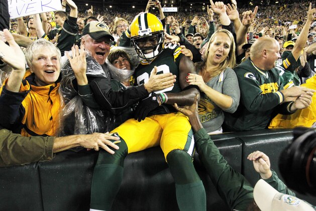 Green Bay Packers' Ty Montgomery celebrates his touchdown catch during the first half of an NFL football game against the Kansas City Chiefs Monday, Sept. 28, 2015, in Green Bay, Wis. (AP Photo/Matt Ludtke)