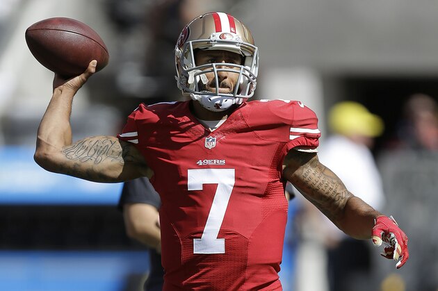 San Francisco 49ers quarterback Colin Kaepernick (7) warms up before an NFL football game against the Green Bay Packers in Santa Clara, Calif., Sunday, Oct. 4, 2015. (AP Photo/Ben Margot)