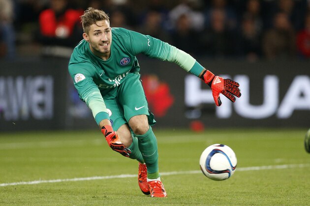 PARIS, FRANCE - OCTOBER 4: Goalkeeper of PSG Kevin Trapp in action during the French Ligue 1 match between Paris Saint-Germain FC (PSG) and Olympique de Marseille at Parc des Princes stadium on October 4, 2015 in Paris, France. (Photo by Jean Catuffe/Getty Images)