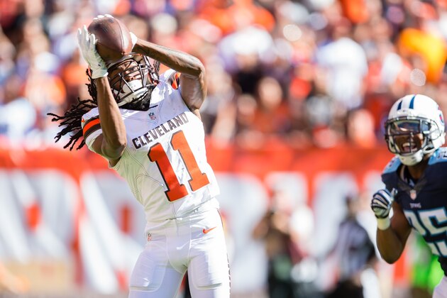 CLEVELAND, OH - SEPTEMBER 20: Wide receiver Travis Benjamin #11 of the Cleveland Browns catches a touchdown reception during the second half against the Tennessee Titans at FirstEnergy Stadium on September 20, 2015 in Cleveland, Ohio.The Browns defeated the Titans 28-14. (Photo by Jason Miller/Getty Images)