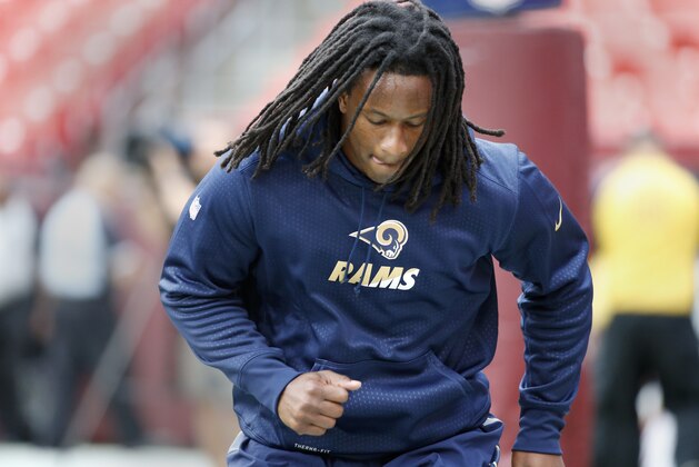 St. Louis Rams running back Todd Gurley (30) warms up before an NFL football game against the Washington Redskins in Landover, Md., Sunday, Sept. 20, 2015. (AP Photo/Alex Brandon)