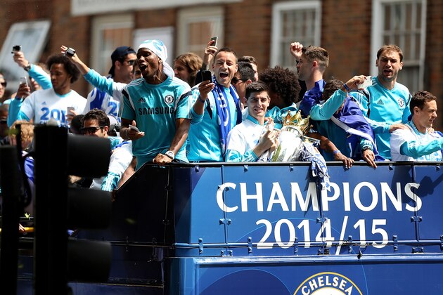 LONDON, ENGLAND - MAY 25:  Chelsea players make their way round the bus route duing the Chelsea FC Premier League Victory Parade on May 25, 2015 in London, England.  (Photo by Ben Hoskins/Getty Images)