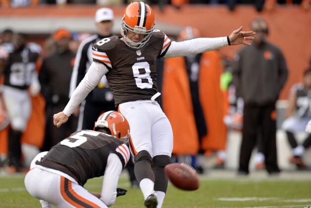 Cleveland Browns kicker Billy Cundiff (8) boots a 39-yard field goal against the Indianapolis Colts in the fourth quarter of an NFL football game Sunday, Dec. 7, 2014, in Cleveland. (AP Photo/David Richard)