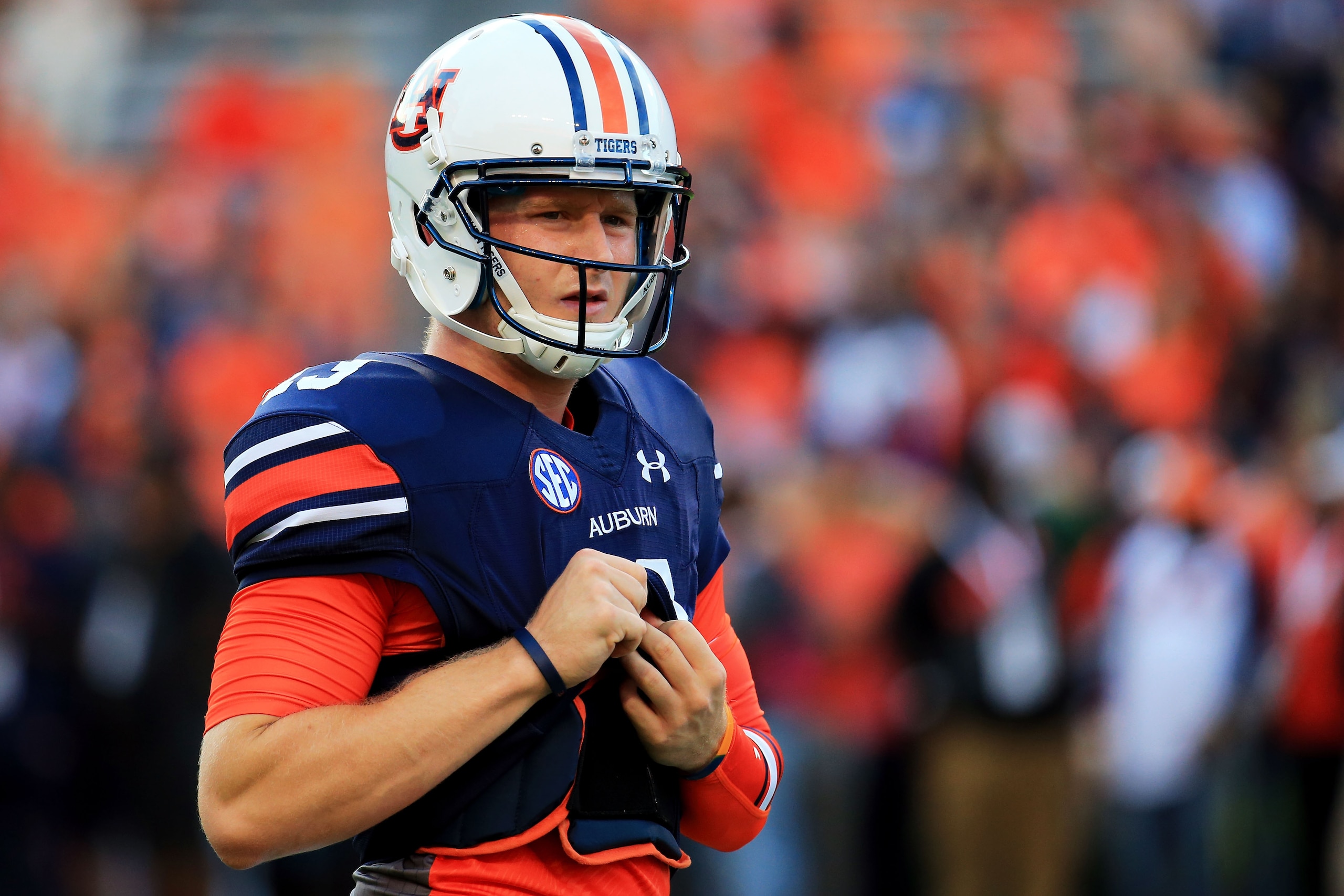 AUBURN, AL - SEPTEMBER 26:  Sean White #13 of the Auburn Tigers warms up prior to the game against the Mississippi State Bulldogs at Jordan Hare Stadium on September 26, 2015 in Auburn, Alabama.  (Photo by Daniel Shirey/Getty Images)