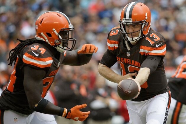 SAN DIEGO, CA - OCTOBER 04:  Quarterback Josh McCown #13 of the Cleveland Browns hands the ball off to running back Isaiah Crowell #34 against the San Diego Chargers at Qualcomm Stadium on October 4, 2015 in San Diego, California.  (Photo by Jeff Gross/Getty Images)