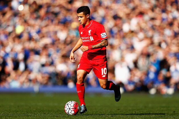 LIVERPOOL, ENGLAND - OCTOBER 04:  Philippe Coutinho of Liverpool in action during the Barclays Premier League match between Everton and Liverpool at Goodison Park on October 4, 2015 in Liverpool, England.  (Photo by Dean Mouhtaropoulos/Getty Images)
