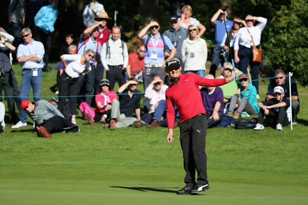 WOBURN, ENGLAND - OCTOBER 09:  Soren Kjeldsen of Denmark reacts after a missed putt on the ninth hole during the second round of the British Masters supported by Sky Sports at Woburn Golf Club on October 9, 2015 in Woburn, England.  (Photo by Andrew Redington/Getty Images)
