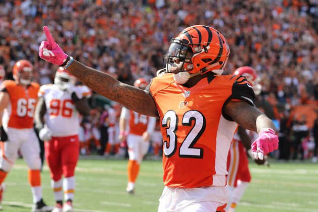 Cincinnati Bengals running back Jeremy Hill reacts after scoring a touchdown in the second half of an NFL football game against the Kansas City Chiefs, Sunday, Oct. 4, 2015, in Cincinnati. (AP Photo/Gary Landers)